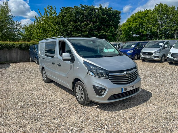 Vauxhall Vivaro SWB L1H1 Low Roof Sport 2900 EURO 6 NO VAT 4