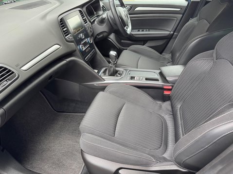 Renault Megane ICONIC TCE 34