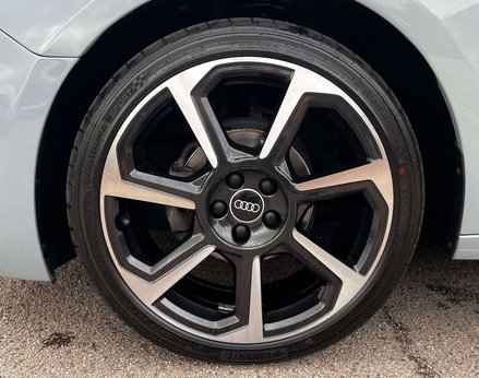 Audi A1 1.0 A1 Sportback 25 TFSI Black Edition Semi-Auto 5dr 13