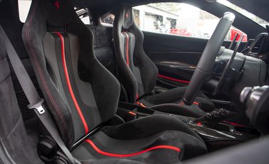 Ferrari 488 Pista 12