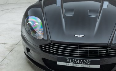 Aston Martin DBS V12 30