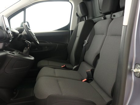 Peugeot Partner Standard 650 1.5 BlueHDi 100 Professional Premium Van 9