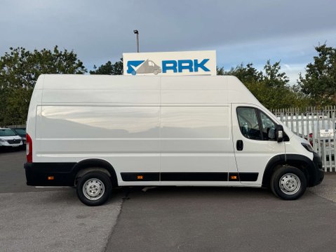 Peugeot Boxer 2.2 BlueHDi 435 Professional Premium + Panel Van 5dr Diesel Manual L4 H3 Eu 39