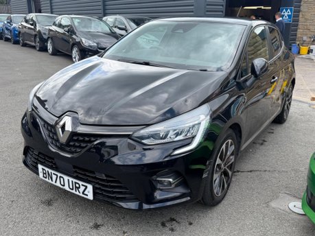 Renault Clio ICONIC TCE BOSE 5