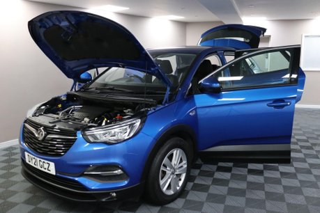 Vauxhall Grandland X SE PREMIUM 16