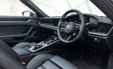 Porsche 911 Targa 4S (992) 16
