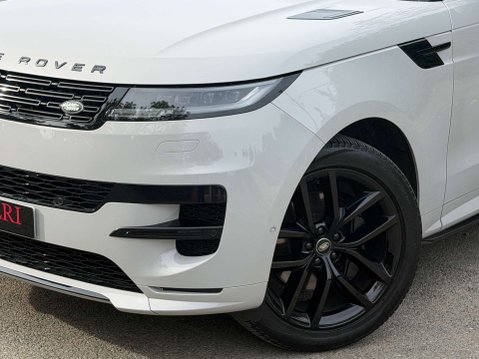 Land Rover Range Rover Sport 3.0 Range Rover Sport Dynamic SE D MHEV Auto 4WD 5dr 11