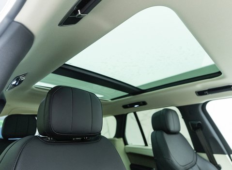 Land Rover Range Rover P400 HSE 11