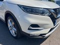 Nissan Qashqai 1.3 DIG-T N-Motion Euro 6 (s/s) 5dr 12