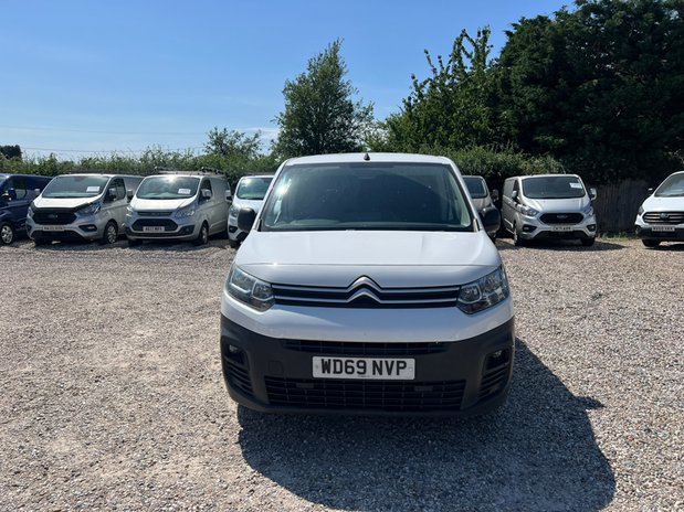 Citroen Berlingo SWB L1H1 Low Roof Enterprise Air Con Sensors Tow Bar EURO 6 3