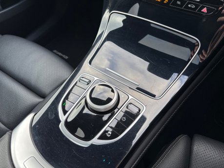 Mercedes-Benz GLC 2.0 GLC250 AMG Line (Premium) Coupe 5dr Petrol G-Tronic+ 4MATIC Euro 6 31