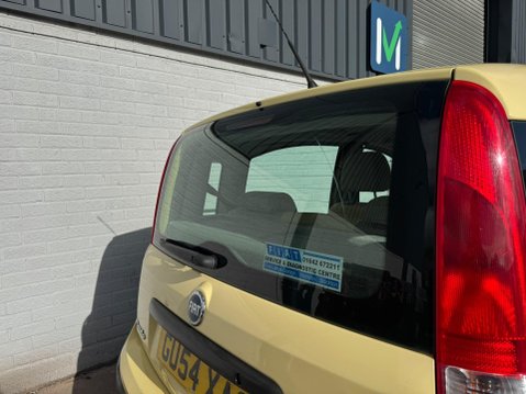 Fiat Panda 1.2 Eleganza Hatchback 5dr Petrol Dualogic (127 g/km, 60 bhp) 27