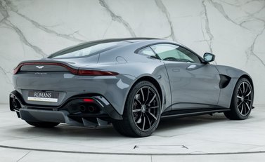 Aston Martin Vantage 3