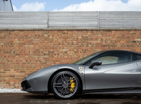 Ferrari 488 GTB 31