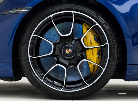 Porsche 911 (992) Turbo S Cabriolet 11