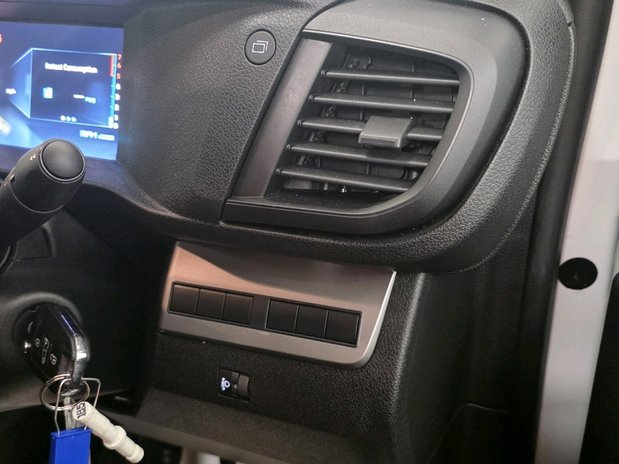 Citroen Dispatch CITROEN DISPATCH XL DIESEL 2.0 Blue HDi145ps Crewvan Enterprise 23