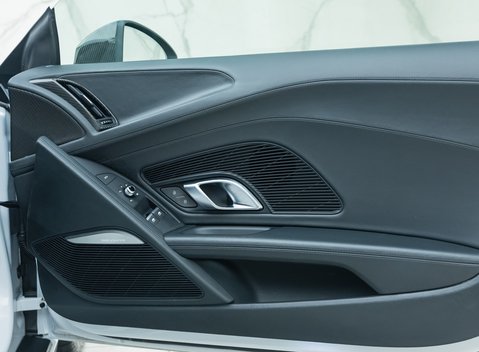 Audi R8 V10 PLUS 21