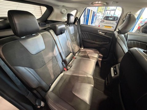 Ford Edge 2.0 TDCi Sport SUV 5dr Diesel Powershift AWD Euro 6 (s/s) (210 ps) Massive 44