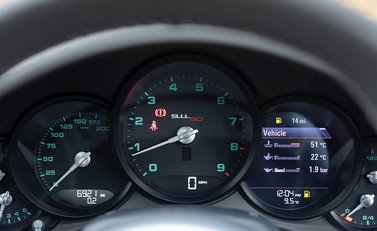 Porsche 911 (991) 50th Anniversary Edition 17