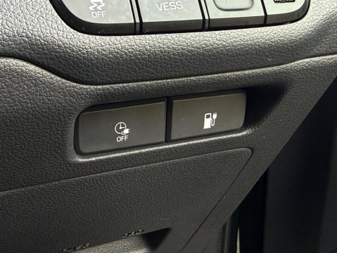 Hyundai IONIQ 38.3kWh Premium SE Auto 5dr 82