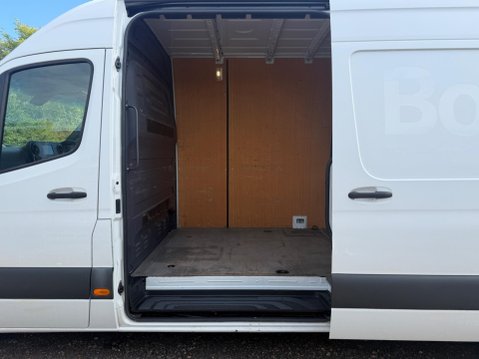 Mercedes-Benz Sprinter 2.0 315 CDI Progressive RWD L3 H2 Euro 6 (s/s) 5dr 16