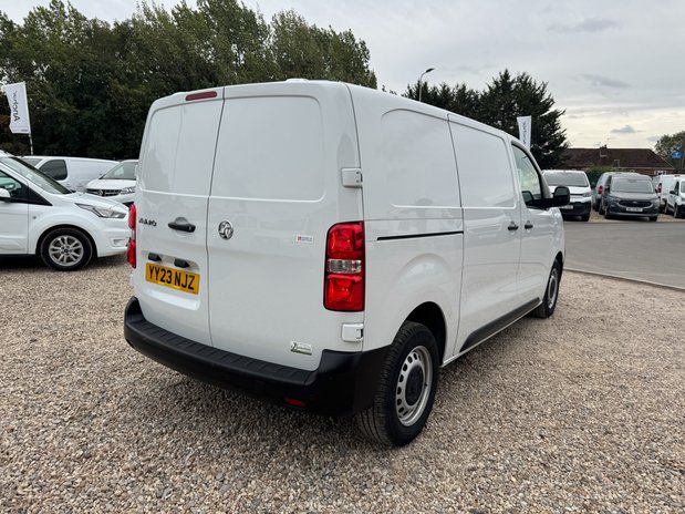 Vauxhall Vivaro SWB L1H1 [SOLD CM] Low Roof 3100 Air Con Sensors EURO 6 NO V 6