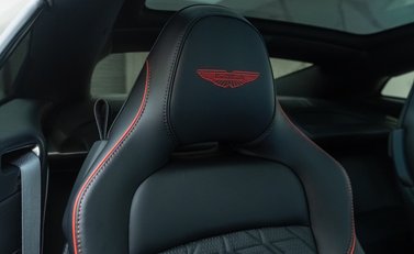 Aston Martin Vanquish V12 15