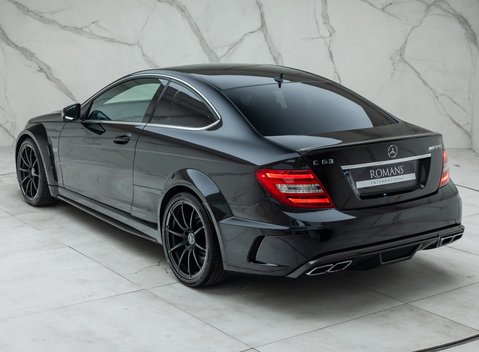 Mercedes-Benz C63 AMG Black Series 12