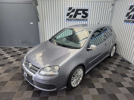 Volkswagen Golf 3.2 Golf R32 4WD 3dr 11