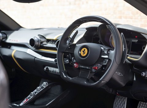 Ferrari 812 Superfast 11