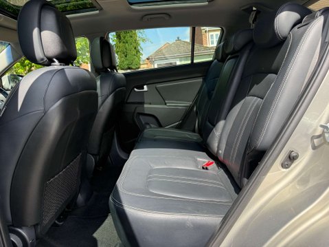 Kia Sportage 2.0 CRDi KX-3 SUV 5dr Diesel Auto AWD Euro 5 (134 bhp) 53