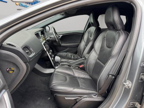 Volvo V40 1.5 T2 R-Design Edition Auto Euro 6 (s/s) 5dr 32