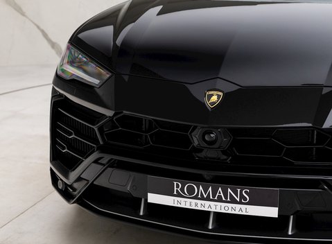 Lamborghini Urus 24