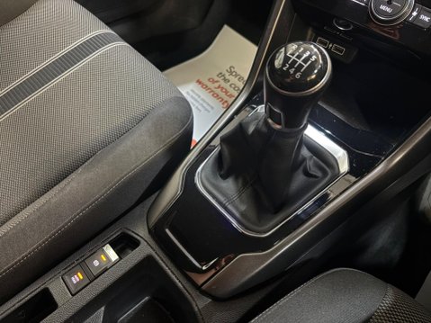 Volkswagen T-Roc 1.5 TSI EVO SE Euro 6 (s/s) 5dr 30