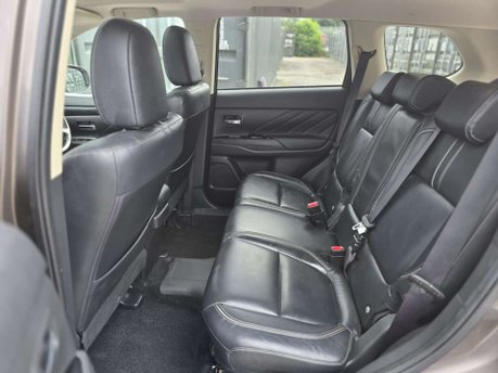 Mitsubishi Outlander 2.0h 12kWh GX4h SUV 5dr Petrol Plug-in Hybrid CVT 4WD Euro 6 (s/s) (200 ps) 20