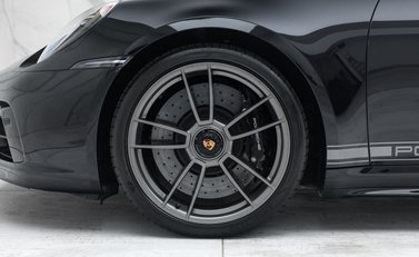 Porsche 911 Targa (992) 50 Years Porsche Design Edition 33