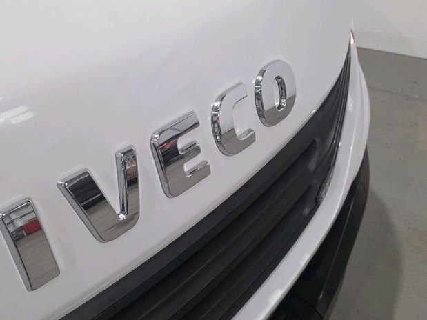 Iveco Daily DAILY BUISNESS 35S18 DIESEL 3.0 Van 3520L WB 5