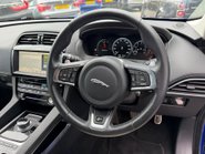 Jaguar F-Pace 2.0 P300 R-Sport SUV 5dr Petrol Auto AWD Euro 6 (s/s) (300 ps) 34