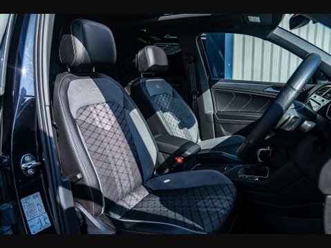 Volkswagen Tiguan 1.5 Tiguan R-Line TSi Semi-Auto 5dr 10