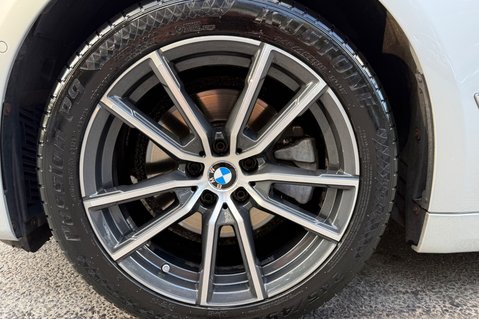 BMW 5 Series 520D XDRIVE SE - 360 DEGREE CAMERAS - IVORY LEATHER 57