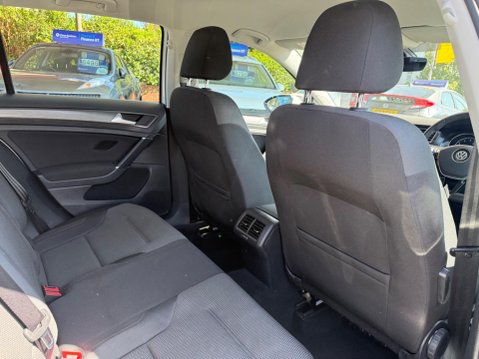 Volkswagen Golf 1.0 TSI BlueMotion Tech SE Nav DSG Euro 6 (s/s) 5dr 23