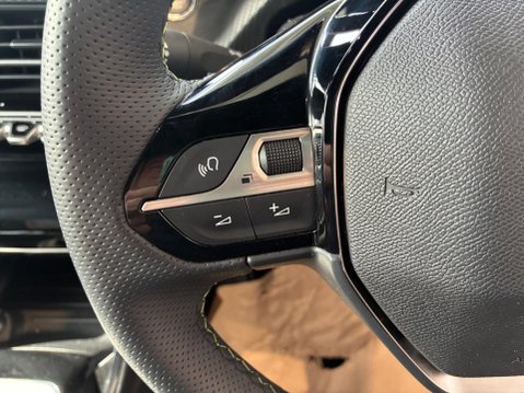 Peugeot 208 1.2 PureTech GT Euro 6 (s/s) 5dr 17