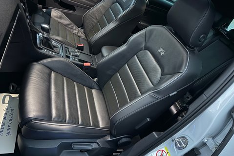 Volkswagen Golf R TSI 4MOTION DSG -LEATHER -CAMERA-PRETORIAS -PAN ROOF -WHITE/SILVER -GHOST 3