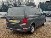 Volkswagen Transporter AUTO SWB L1H1 Low Roof Highline T30 Air Con Alloys Sensors EURO 6 6