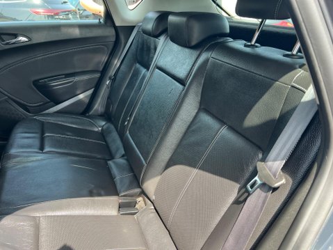 Vauxhall Astra 1.6 16v Elite Auto Euro 5 5dr 29