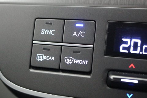 Hyundai KONA 5dr 1.6h-GDi Ultimate Petrol Hybrid DCT Automatic 30
