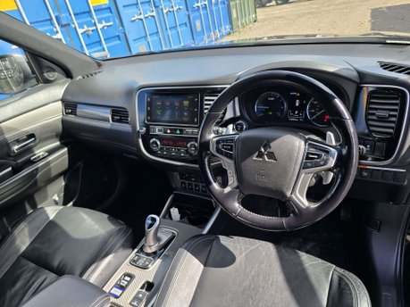 Mitsubishi Outlander 2.4h TwinMotor 13.8kWh 4h SUV 5dr Petrol Plug-in Hybrid CVT 4WD Euro 6 (s/s 22