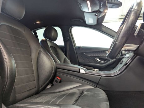 Mercedes-Benz C Class 2.0 C 220 AMG Line D Auto 4dr 31