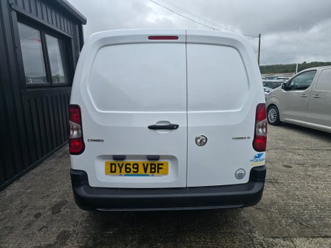 Vauxhall Combo L2H1 2300 EDITION S/S 5