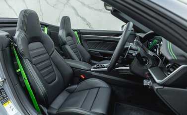 Porsche 911 Turbo S Cabriolet (992) 15